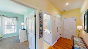Beautiful 2BR 2BA Lakeside Villa with Lake Views